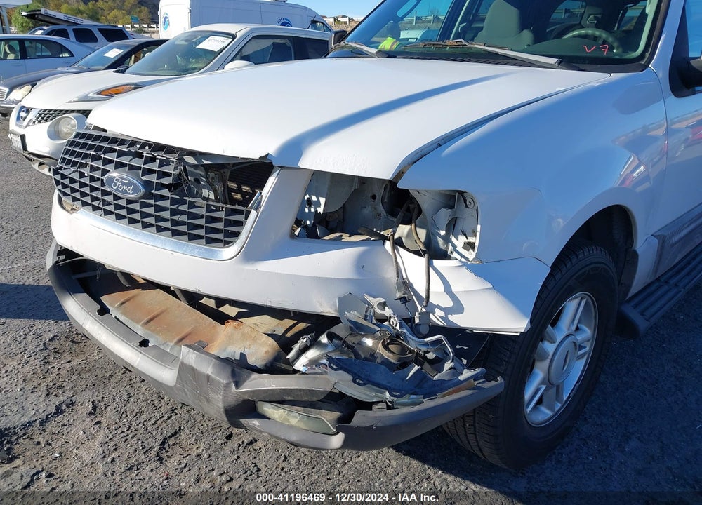 2005 FORD EXPEDITION XLT VIN: 1FMPU15555LA94780