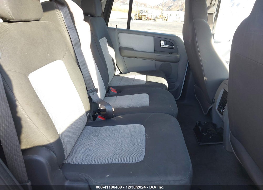 2005 FORD EXPEDITION XLT VIN: 1FMPU15555LA94780