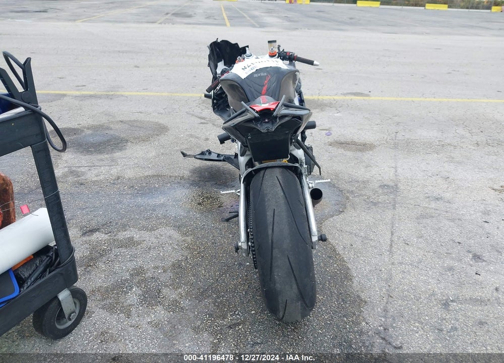 2010 APRILIA RSV4 R VIN: ZD4RKC018AS000026