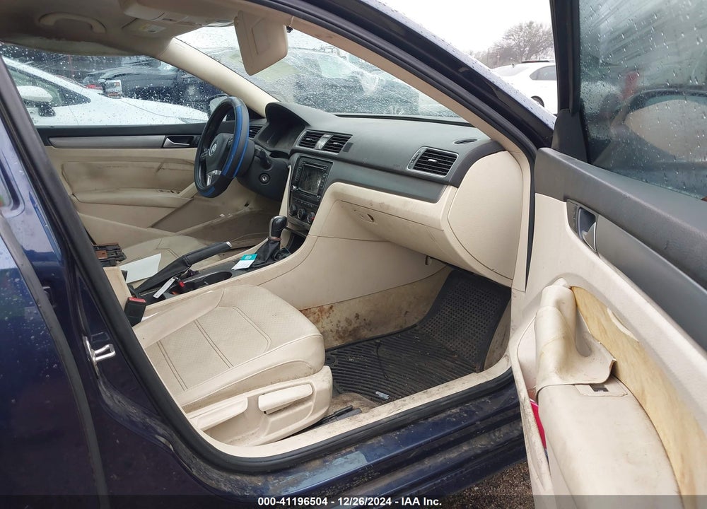 2015 VOLKSWAGEN PASSAT 1.8T SE VIN: 1VWBT7A33FC026503