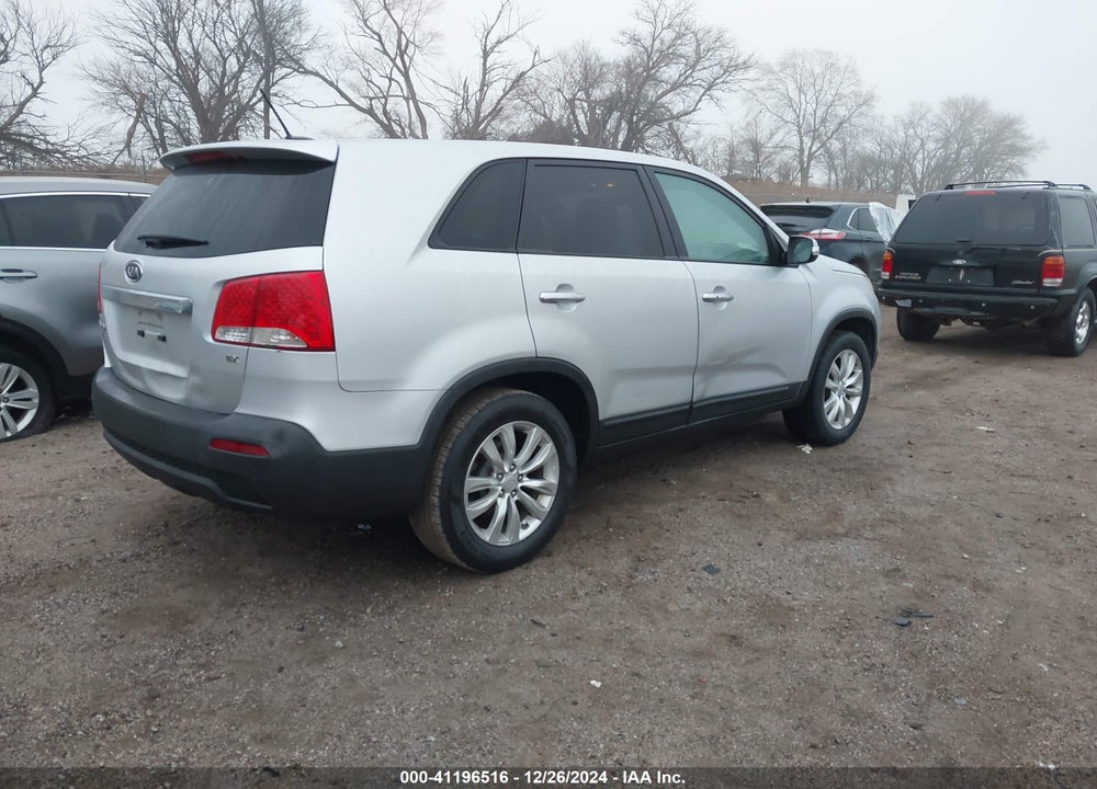 2011 KIA SORENTO EX VIN: 5XYKU3A19BG005636