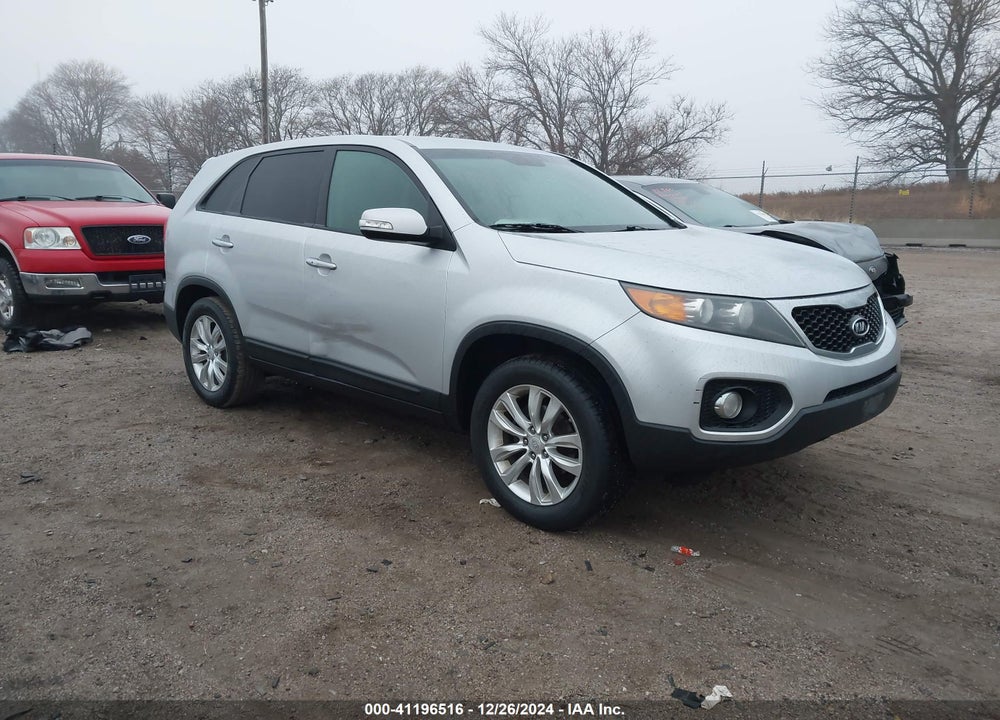 2011 KIA SORENTO EX VIN: 5XYKU3A19BG005636