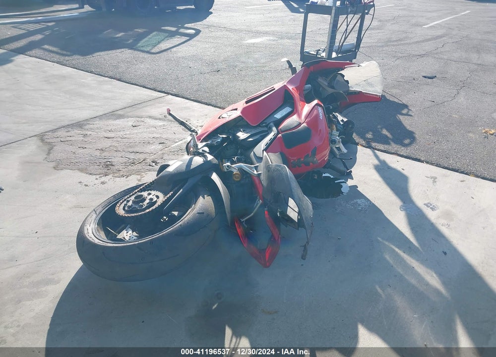 2020 DUCATI PANIGALE V4/V4S/V4S SPECIALE VIN: ZDMDAGNW5LB012274