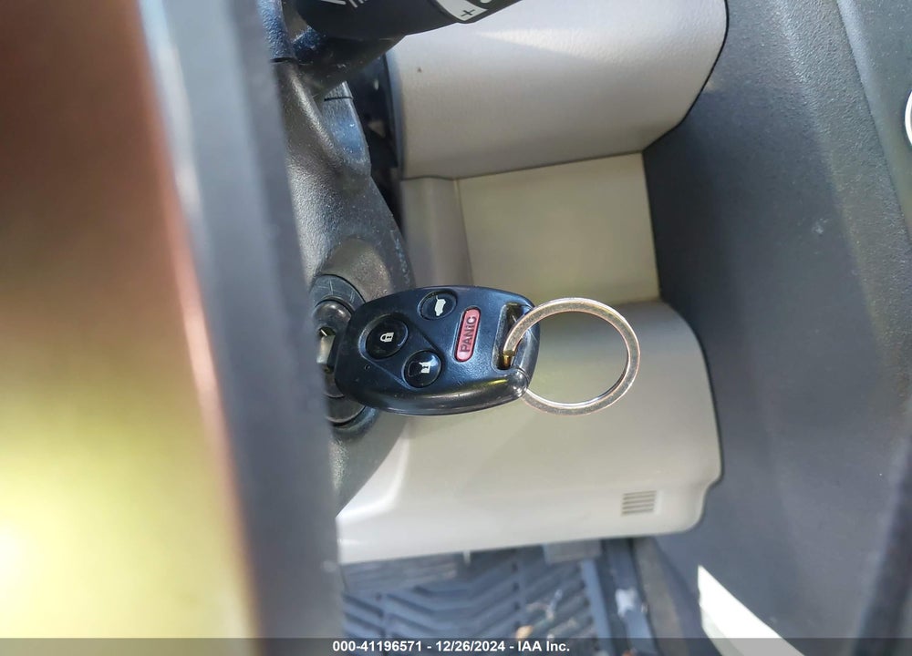 2015 HONDA PILOT LX VIN: 5FNYF4H22FB016001