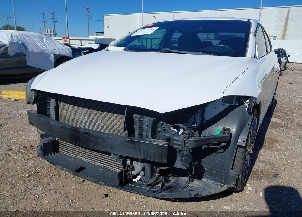 2018 HYUNDAI ELANTRA SPORT VIN: KMHD04LB1JU657109