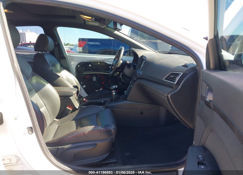 2018 HYUNDAI ELANTRA SPORT VIN: KMHD04LB1JU657109