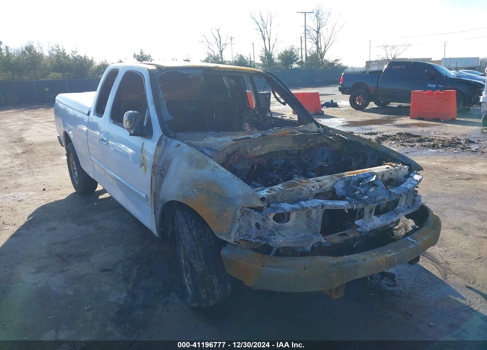 2002 FORD F-150 LARIAT/XL/XLT VIN: 1FTRX17L72NA54636