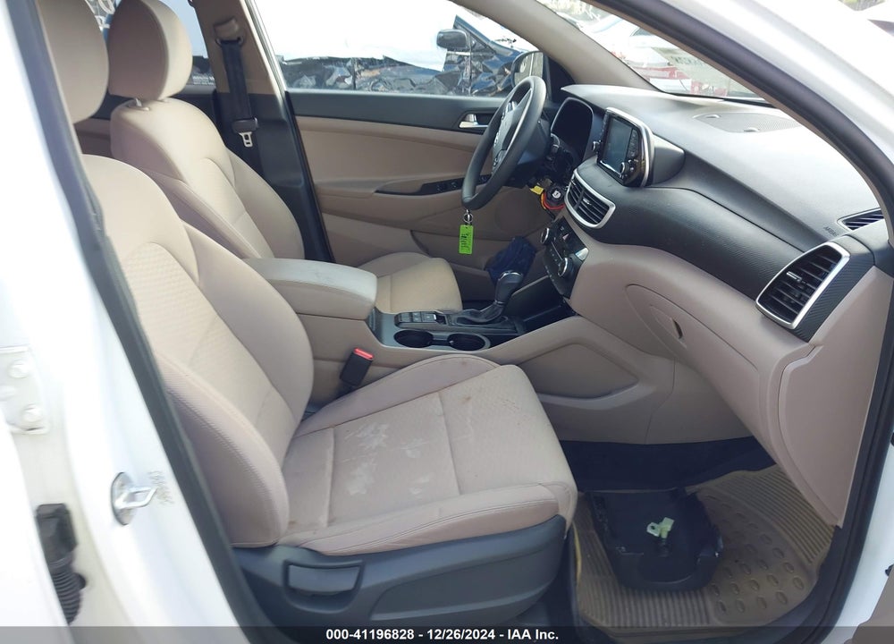 2019 HYUNDAI TUCSON SE VIN: KM8J23A45KU963629