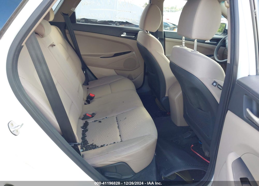 2019 HYUNDAI TUCSON SE VIN: KM8J23A45KU963629