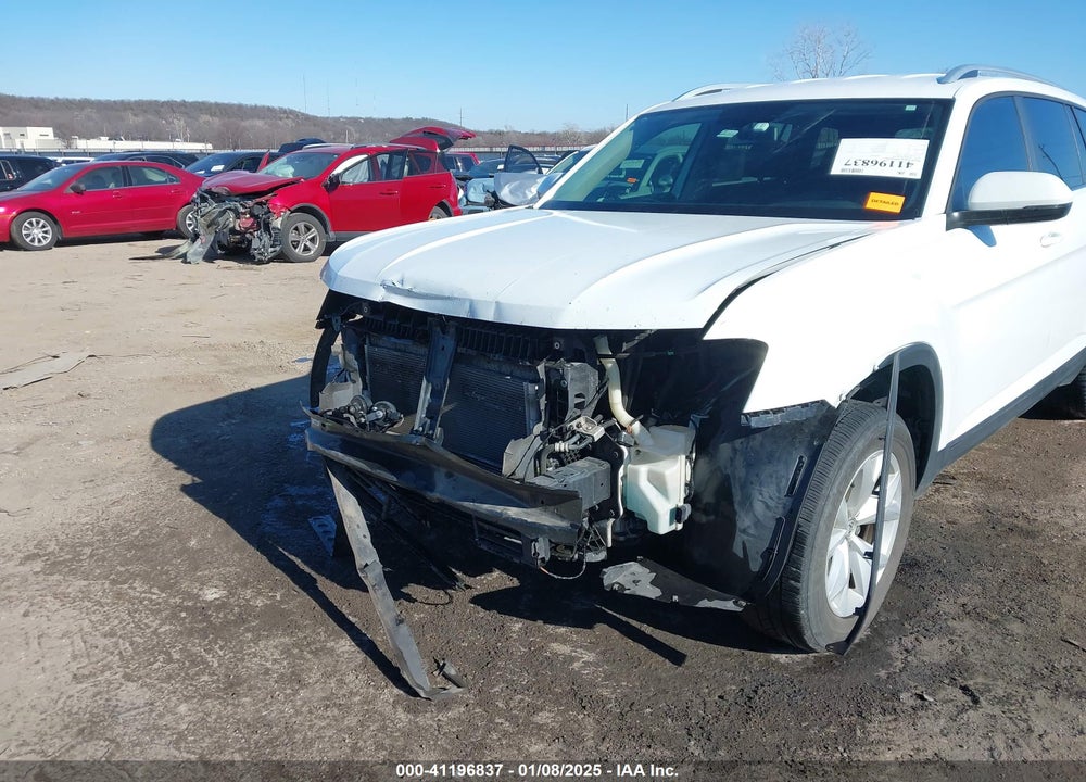 2018 VOLKSWAGEN ATLAS VIN: 1V2CR2CA9JC511899