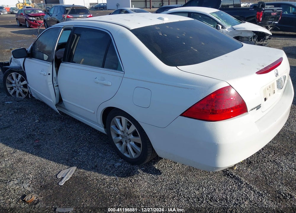 2007 HONDA ACCORD 3.0 EX VIN: 1HGCM66847A081740