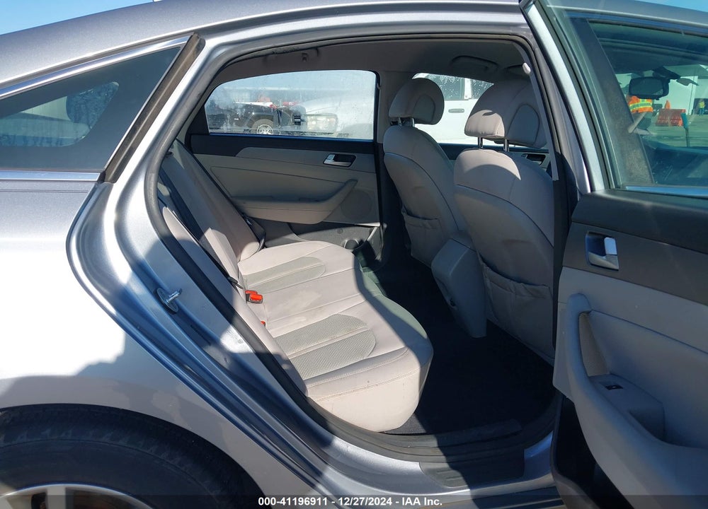2015 HYUNDAI SONATA VIN: 5NPE24AA3FH127304