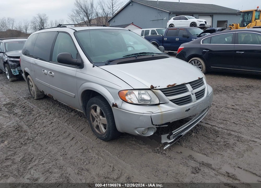 2005 DODGE GRAND CARAVAN SXT VIN: 2D4GP44L55R392897
