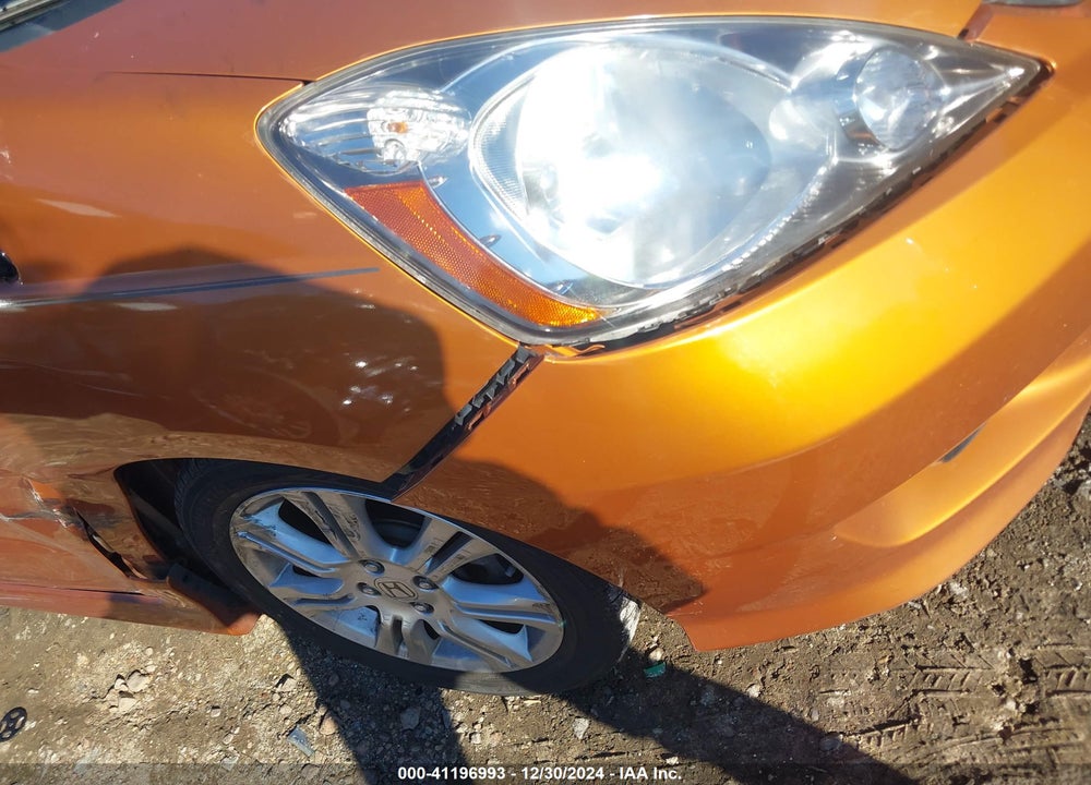 2009 HONDA FIT VIN: JHMGE88469S030691