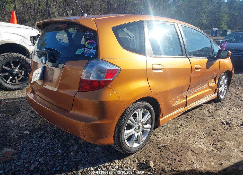 2009 HONDA FIT VIN: JHMGE88469S030691