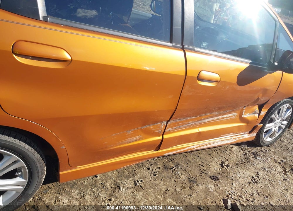 2009 HONDA FIT VIN: JHMGE88469S030691