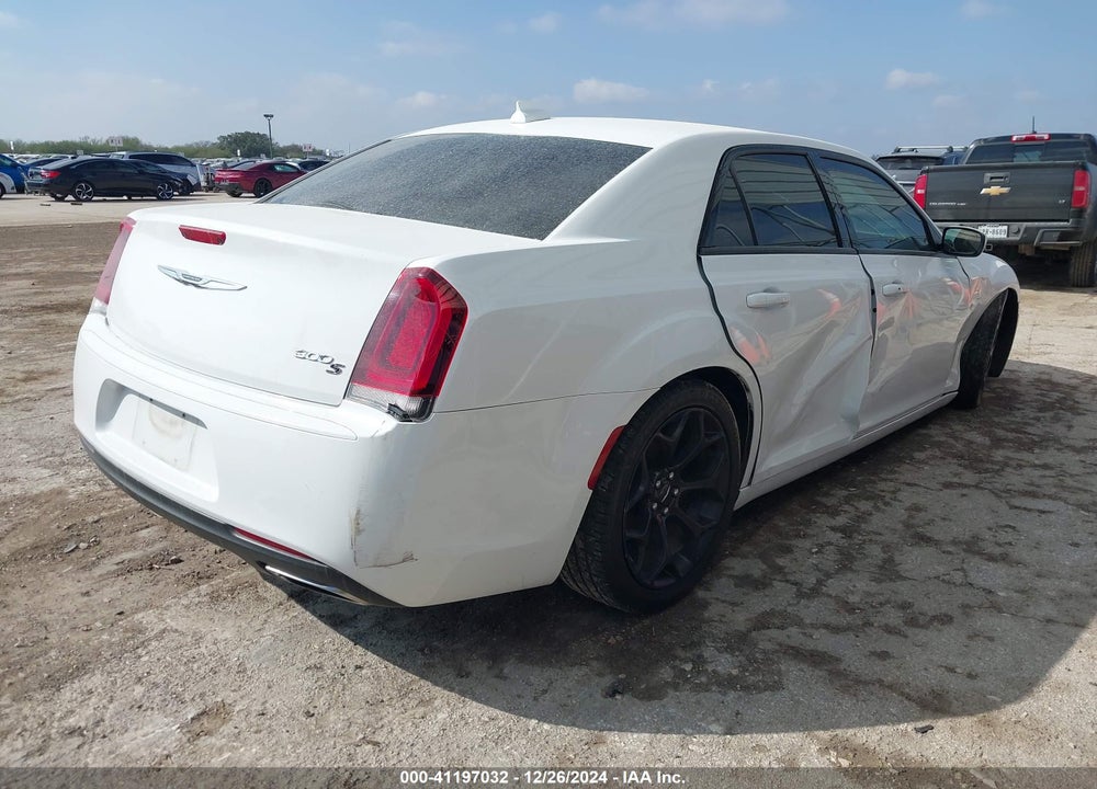 2019 CHRYSLER 300 VIN: 2C3CCABG7KH682818
