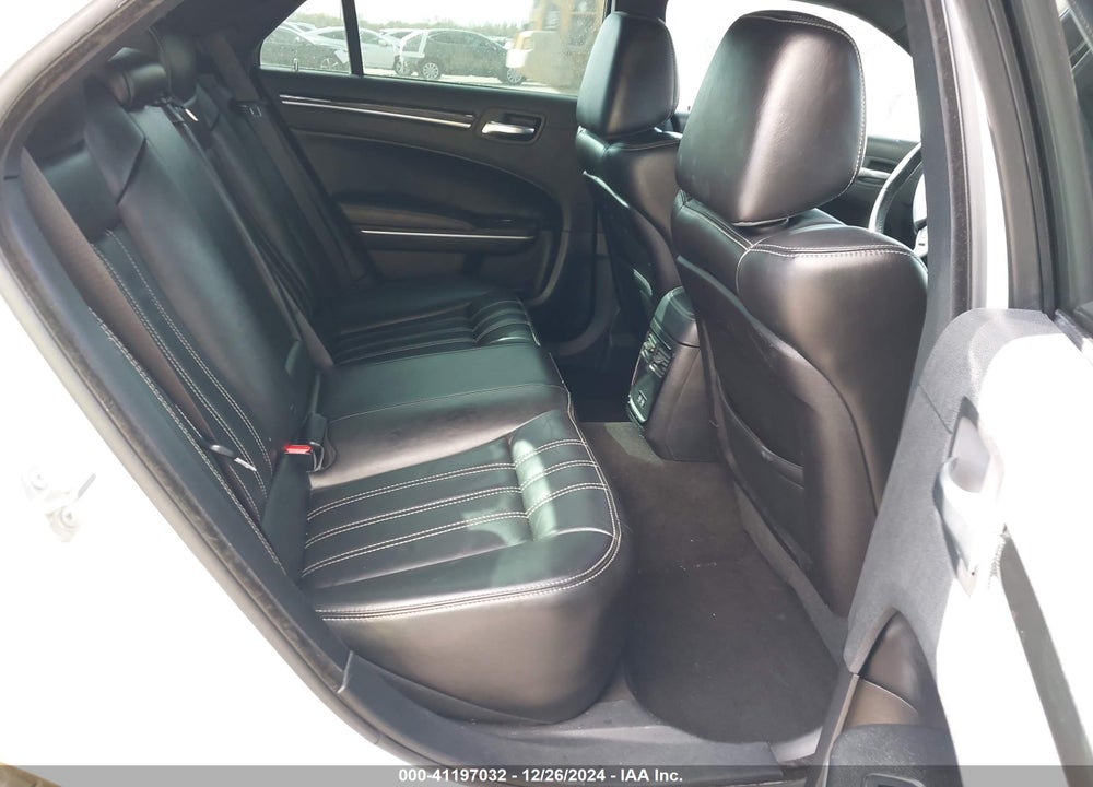 2019 CHRYSLER 300 VIN: 2C3CCABG7KH682818