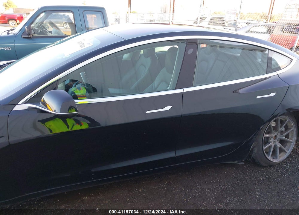 2018 TESLA MODEL 3 LONG RANGE/PERFORMANCE VIN: 5YJ3E1EB1JF144433