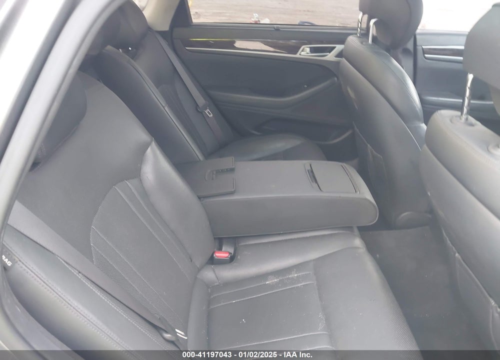 2015 HYUNDAI GENESIS VIN: KMHGN4JE8FU069730