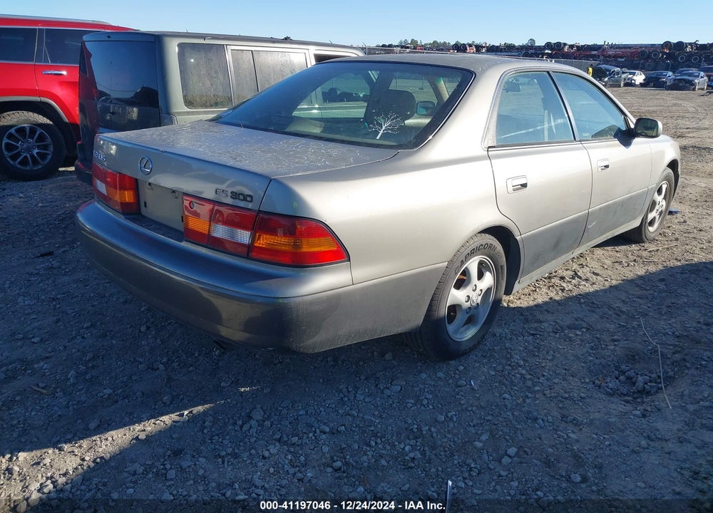 1999 LEXUS ES 300 VIN: JT8BF28G4X5052134