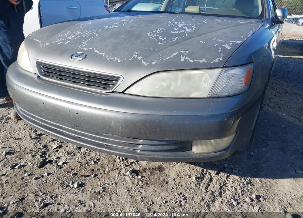 1999 LEXUS ES 300 VIN: JT8BF28G4X5052134