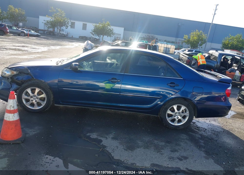 2005 TOYOTA CAMRY XLE V6 VIN: JTDBF30K450166555