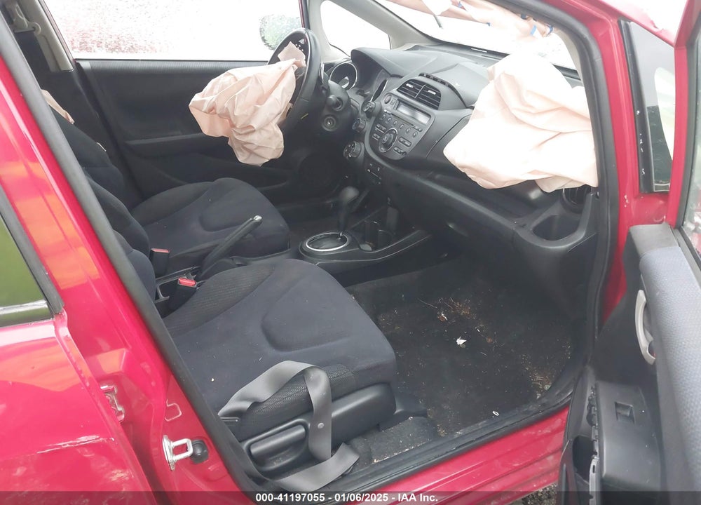 2012 HONDA FIT VIN: JHMGE8H55CC000897