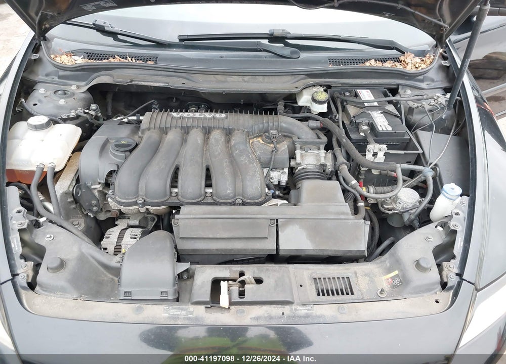 2010 VOLVO S40 2.4I VIN: YV1390MS2A2487166