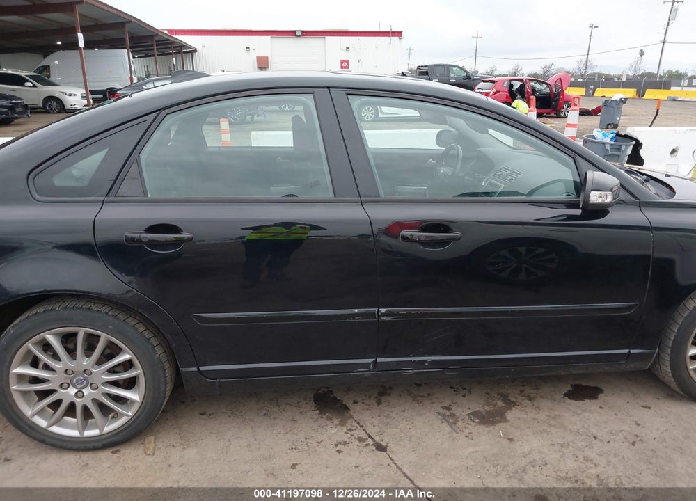2010 VOLVO S40 2.4I VIN: YV1390MS2A2487166