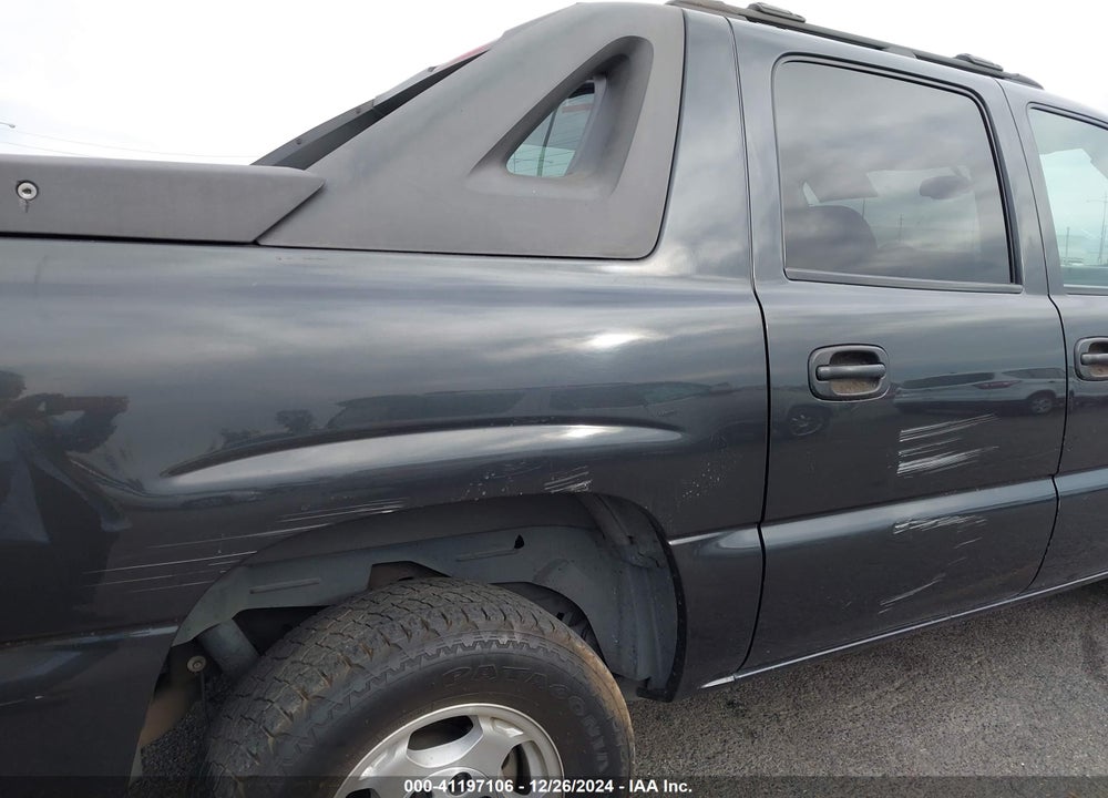 2005 CHEVROLET AVALANCHE 1500 LS VIN: 3GNEC12Z05G284139