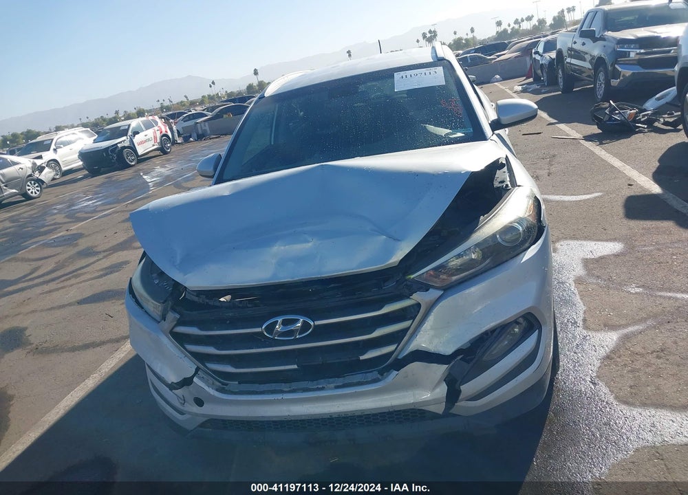 2017 HYUNDAI TUCSON SE VIN: KM8J33A4XHU269718