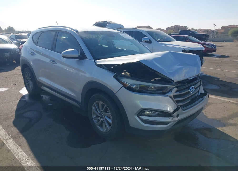 2017 HYUNDAI TUCSON SE VIN: KM8J33A4XHU269718