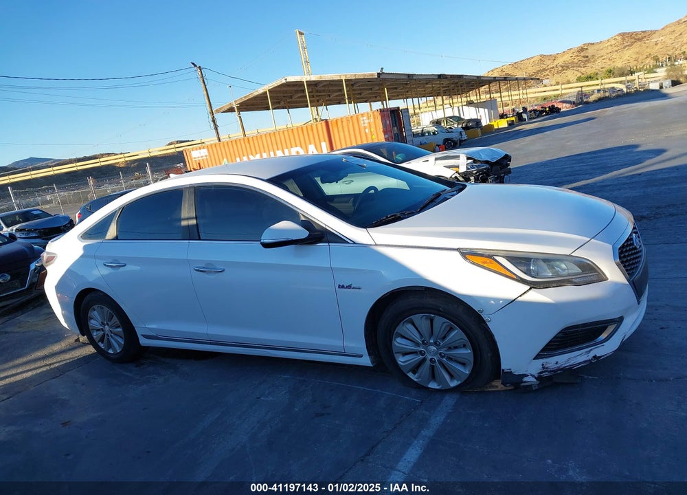 2017 HYUNDAI SONATA HYBRID SE VIN: KMHE24L1XHA059280