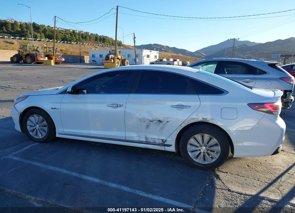 2017 HYUNDAI SONATA HYBRID SE VIN: KMHE24L1XHA059280