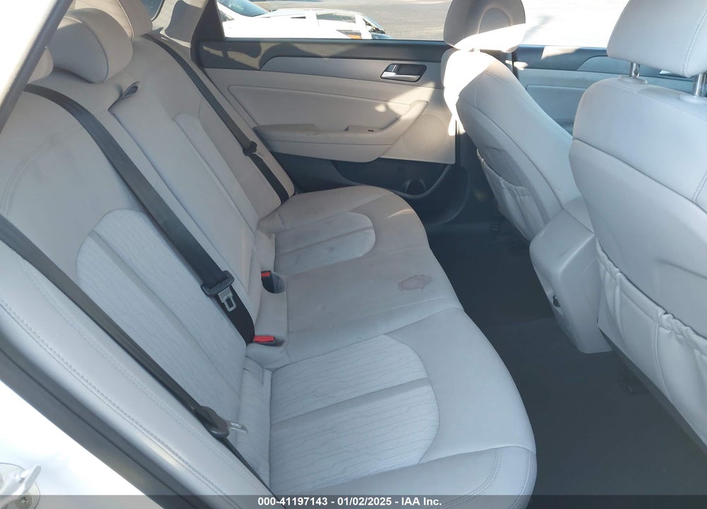 2017 HYUNDAI SONATA HYBRID SE VIN: KMHE24L1XHA059280