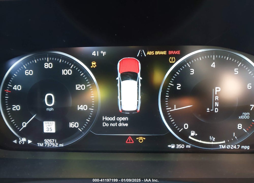 2020 VOLVO XC90 T5 MOMENTUM 7 PASSENGER VIN: YV4102CK0L1566572