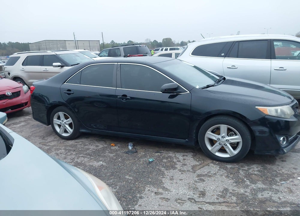 2014 TOYOTA CAMRY SE VIN: 4T1BF1FK3EU418764