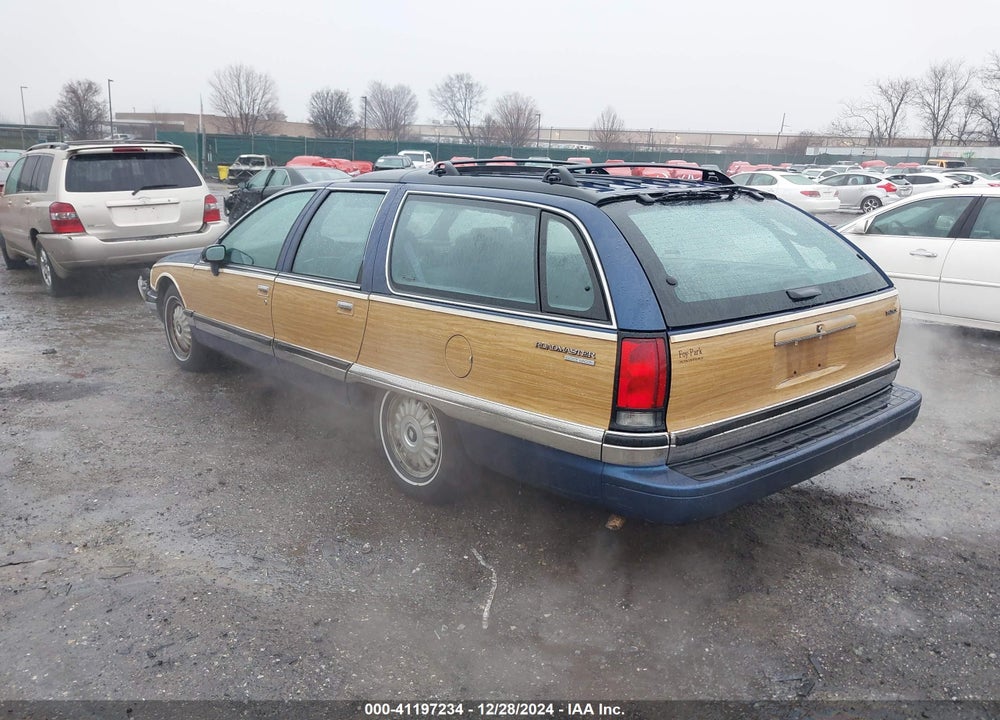 1994 BUICK ROADMASTER ESTATE VIN: 1G4BR82P9RR422411