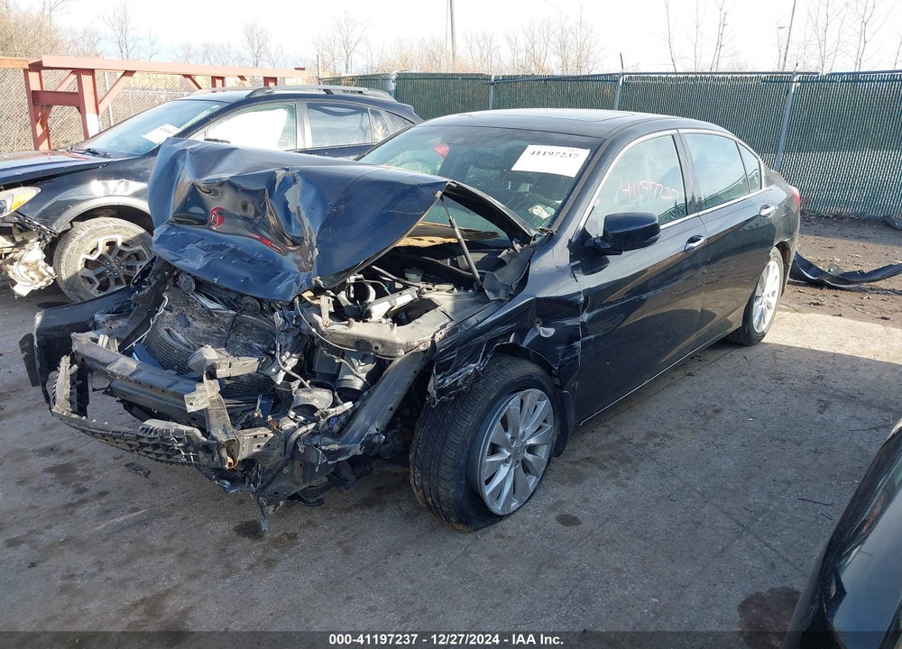 2013 HONDA ACCORD VIN: 1HGCR3F88DA045416