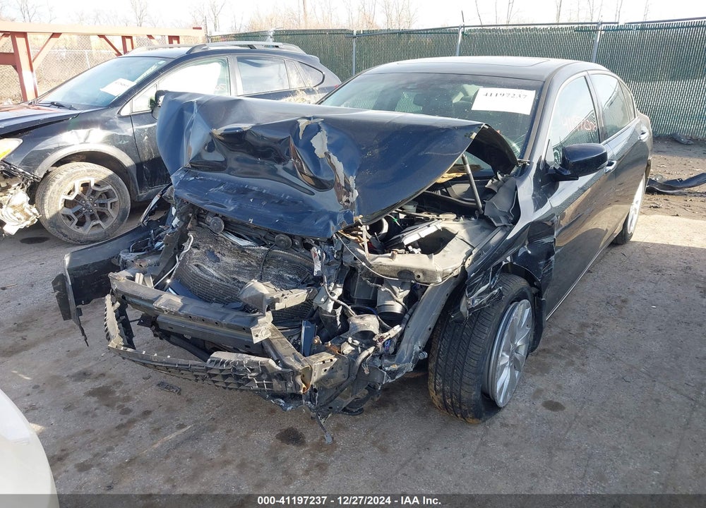 2013 HONDA ACCORD VIN: 1HGCR3F88DA045416