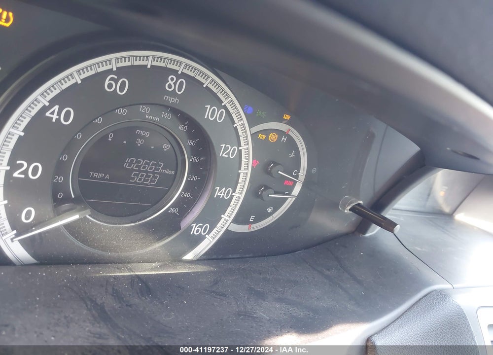2013 HONDA ACCORD VIN: 1HGCR3F88DA045416