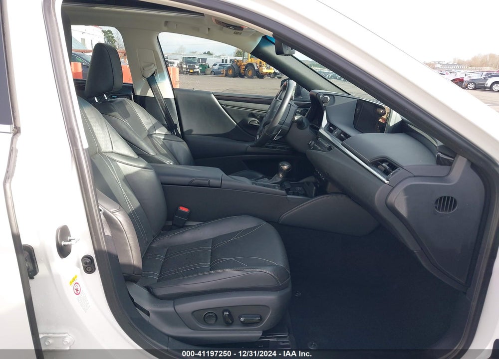 2019 LEXUS ES 350 ULTRA LUXURY VIN: 58ABZ1B16KU003902