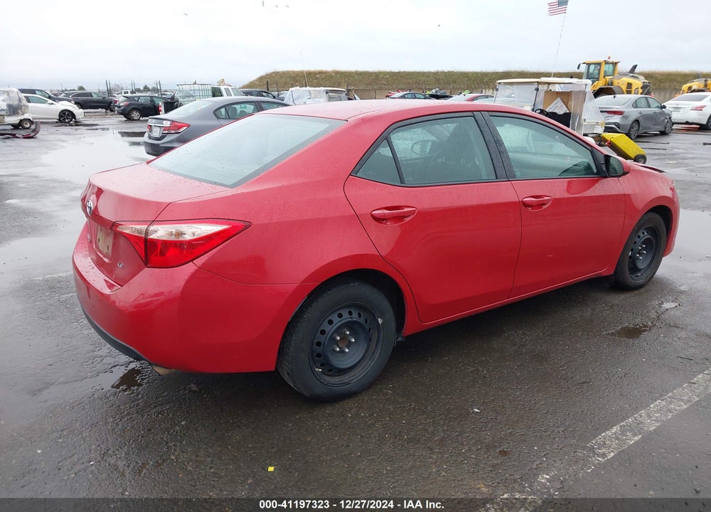 2018 TOYOTA COROLLA LE VIN: 5YFBURHE7JP754554