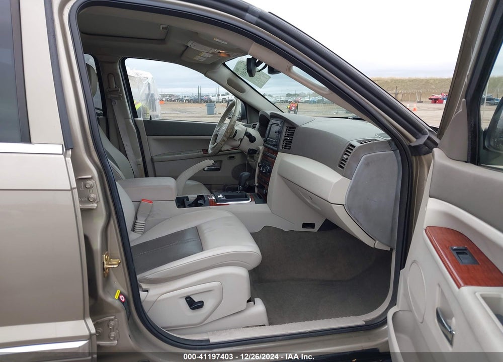 2005 CHEROKEE JEEP GRAND  LIMITED VIN: 1J8HR58225C636381