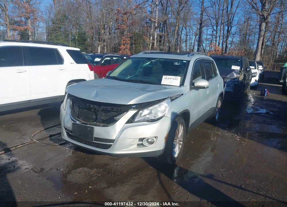 2011 VOLKSWAGEN TIGUAN SE VIN: WVGAV7AX9BW521711
