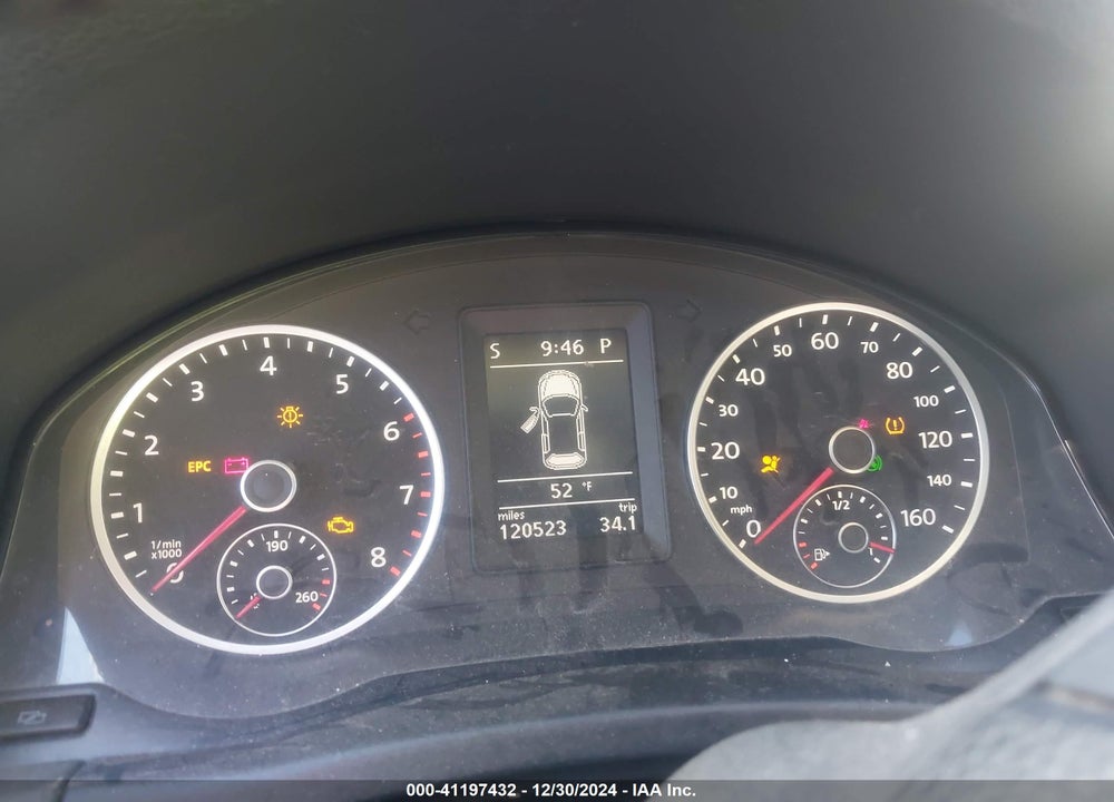 2011 VOLKSWAGEN TIGUAN SE VIN: WVGAV7AX9BW521711