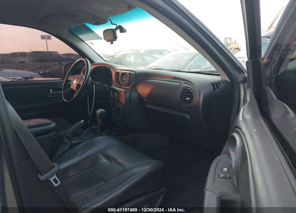 2005 CHEVROLET TRAILBLAZER LT VIN: 1GNDT13S252161805