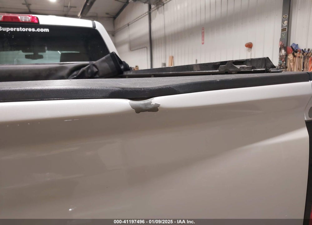 2017 CHEVROLET SILVERADO 1500 VIN: 3GCUKREC4HG352900