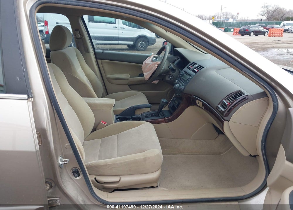 2004 HONDA ACCORD 2.4 LX VIN: 1HGCM56364A111248